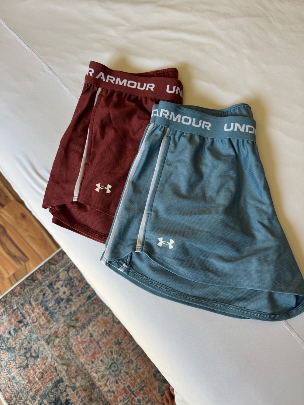 Lot of (2) Under Armour Women's Tech 3” Play Up Shorts